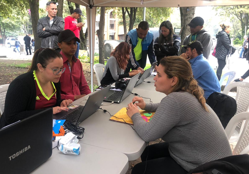 Embajada de Venezuela en Colombia atendió a más de 5 mil venezolanos en Bogotá