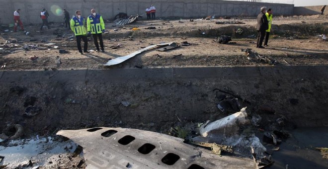 Irán investiga el accidente aéreo e intenta frenar las especulaciones