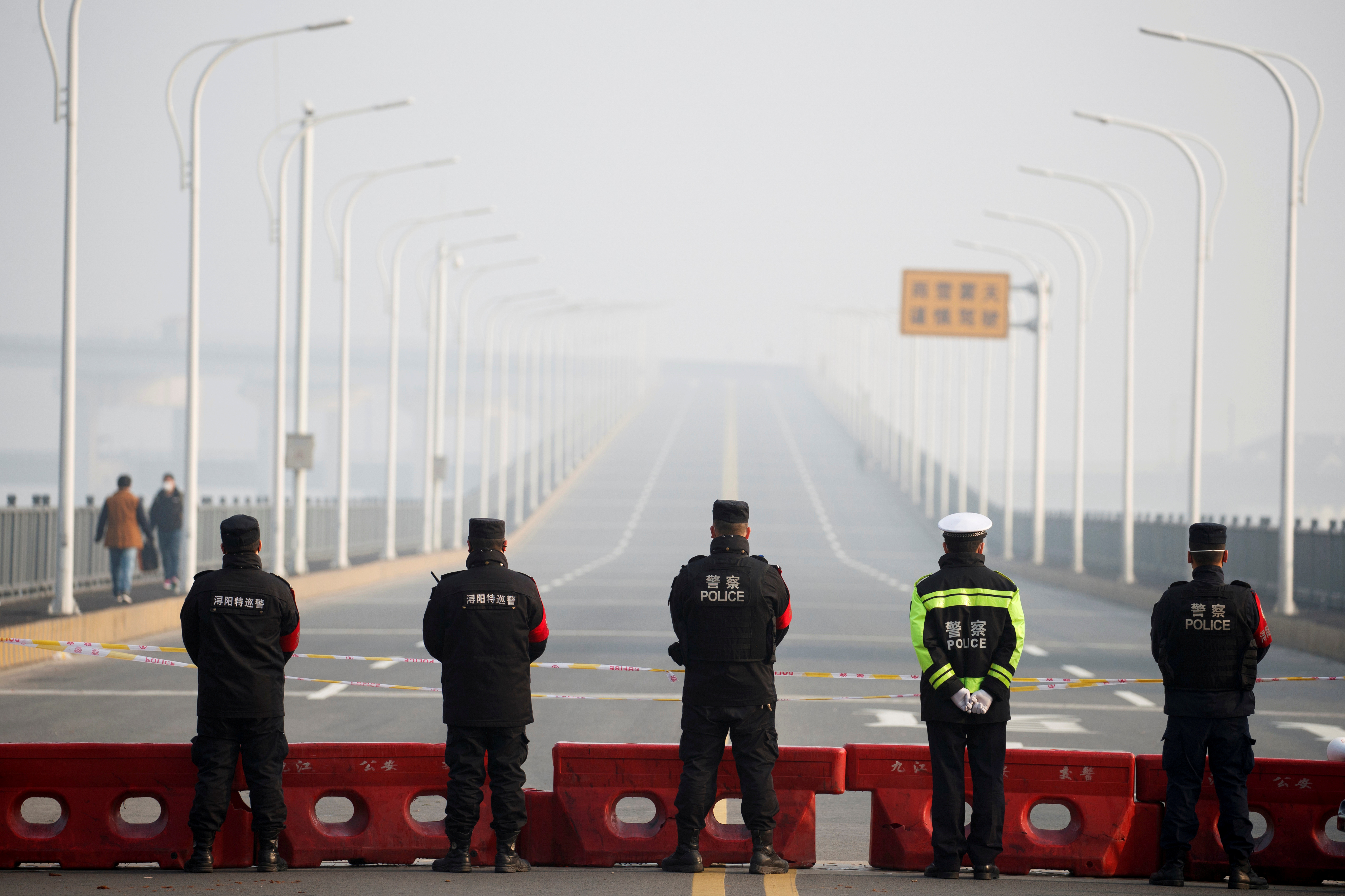 China reduce costos de pensiones y seguros para ayudar a empresas afectadas por coronavirus