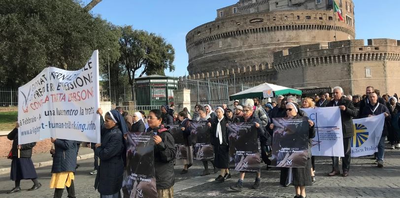 Monjas de todo el mundo tomaron las calles contra el tráfico de personas