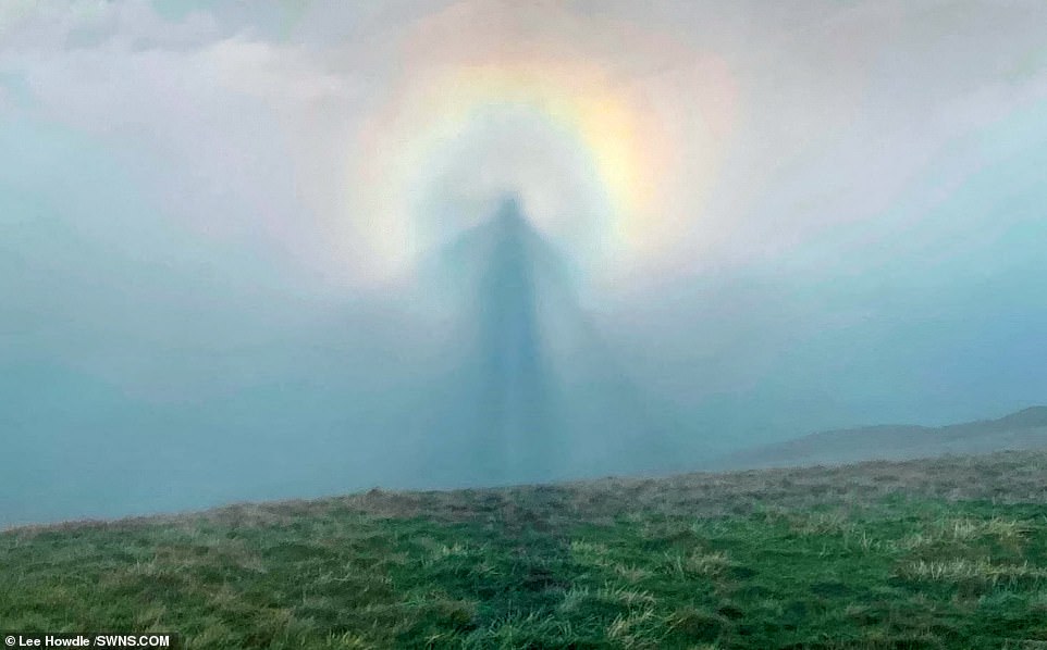 ¿Un ángel de verdad? La impresionante imagen que captó un fotógrafo en el cielo