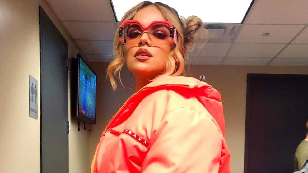 ¡Oh, no! Karol G resultó positiva al coronavirus tras una prueba junto a Anuel AA