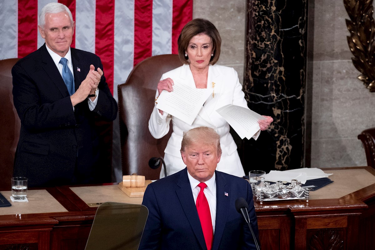 Nancy Pelosi, la mujer que rompió el discurso de Trump sobre el Estado de la Unión (Fotos + Video)