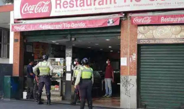 Policía de Chacao sorprendió a los vecinos en amenas tertulias (Videos)