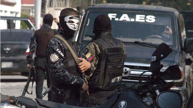 Funcionarios de las Faes y PoliCarabobo se enfrentaron “por un arma” (VIDEO)