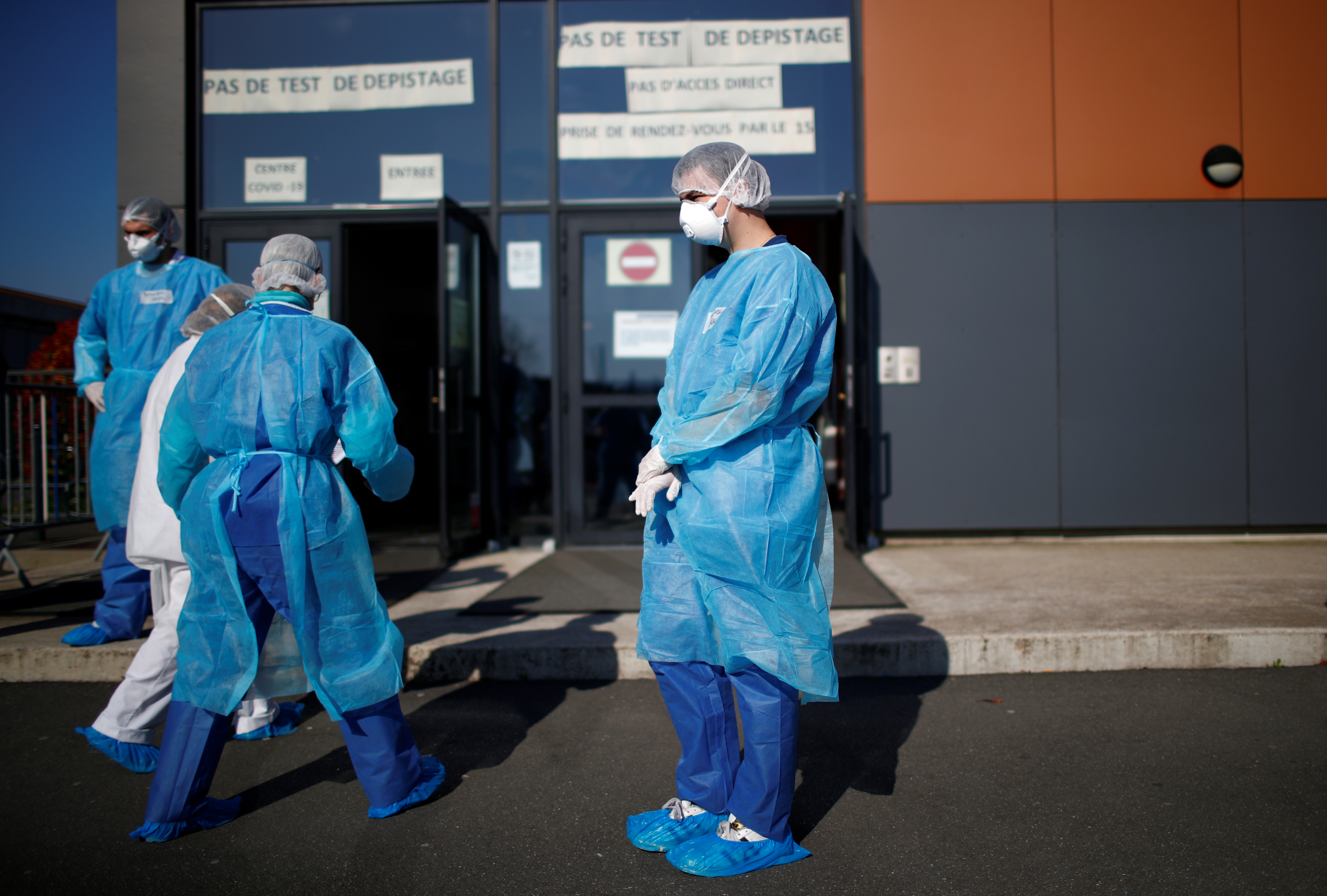 El número de muertes por la Covid-19 en Francia alcanza las 13.832