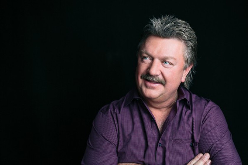 Murió el cantante ganador del Grammy Joe Diffie por COVID-19