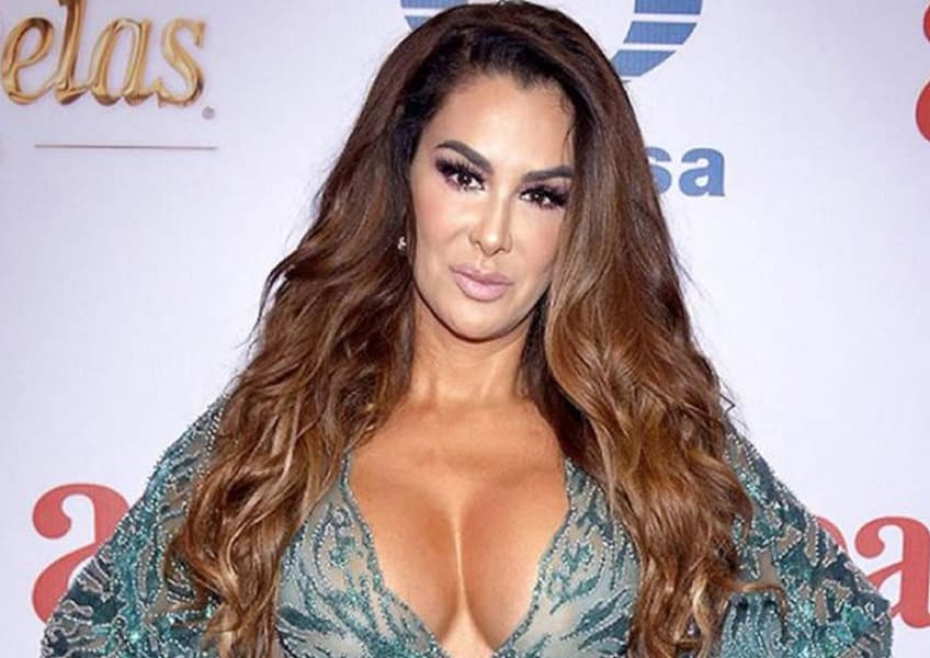 Ninel Conde se fotografió tomando sol con un bikini que ¡UFF!