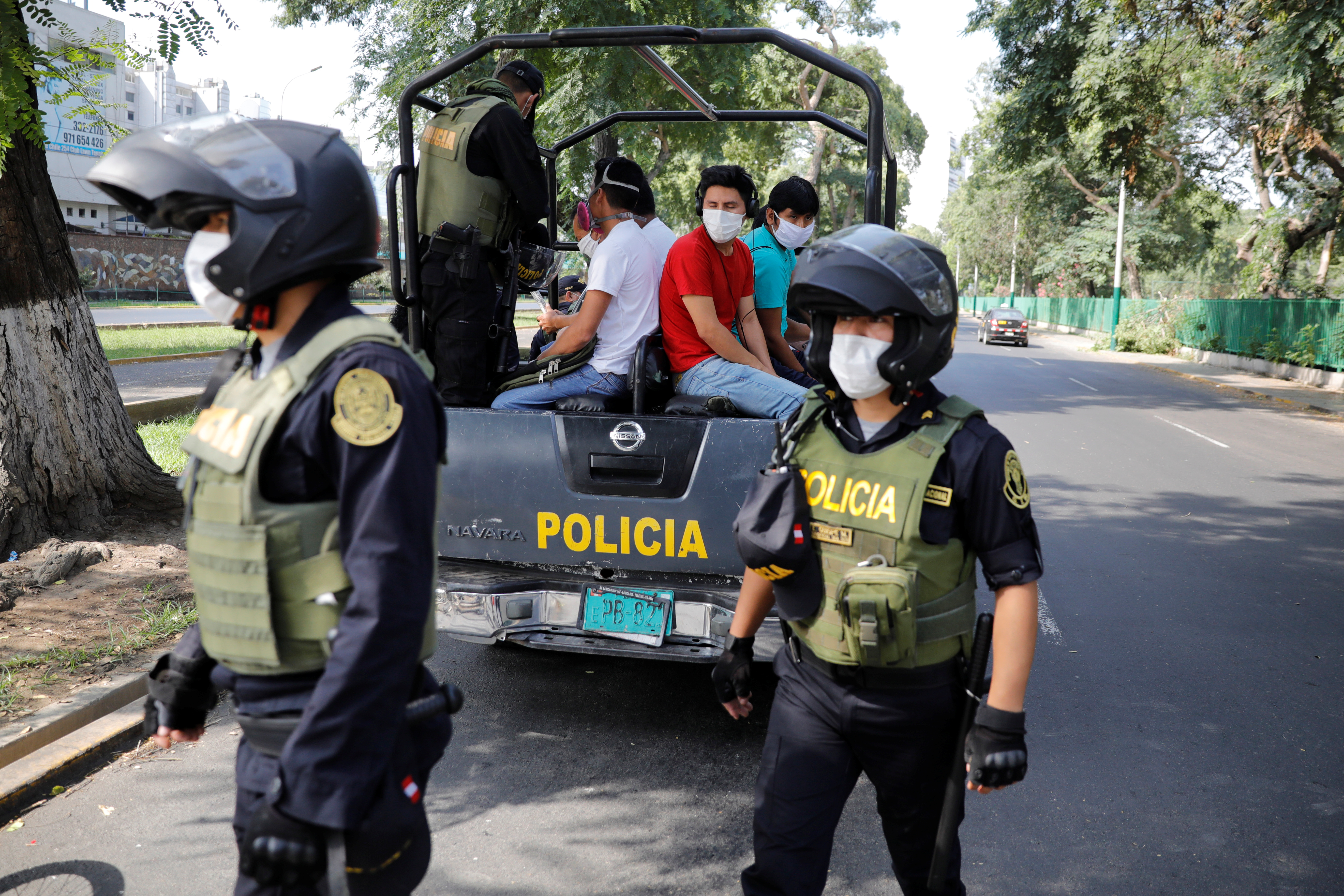 Perú llama a los reservistas del Ejército para luchar contra el virus