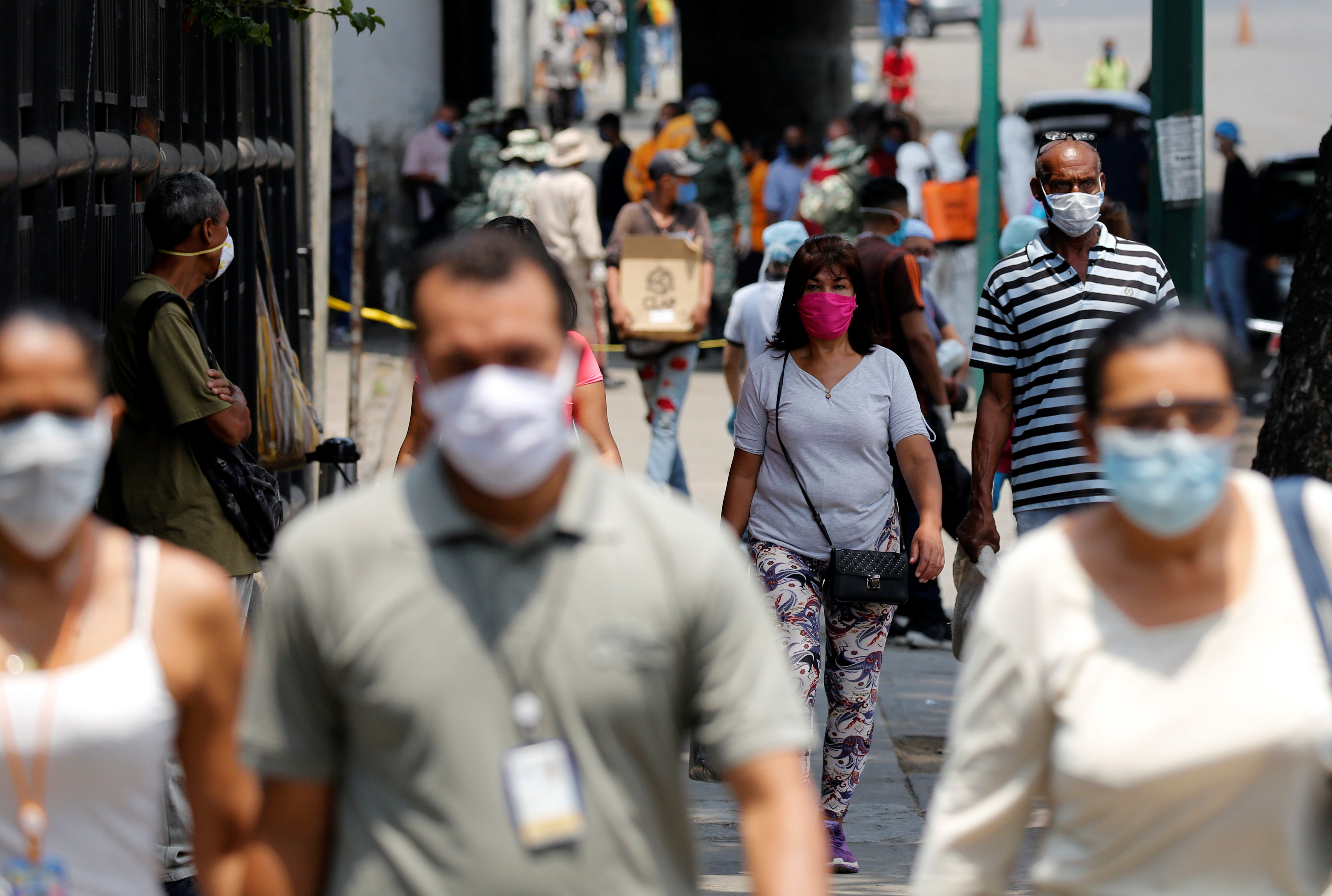 Los venezolanos están en un proceso de negación de la Covid-19, según psicólogo