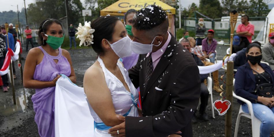 La tierna historia de amor que nació en un albergue durante cuarentena