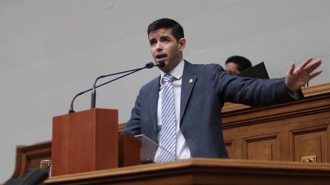 Diputado Jesús Yánez condenó que en Carrizal amenacen con quitarles la comida a quienes protesten