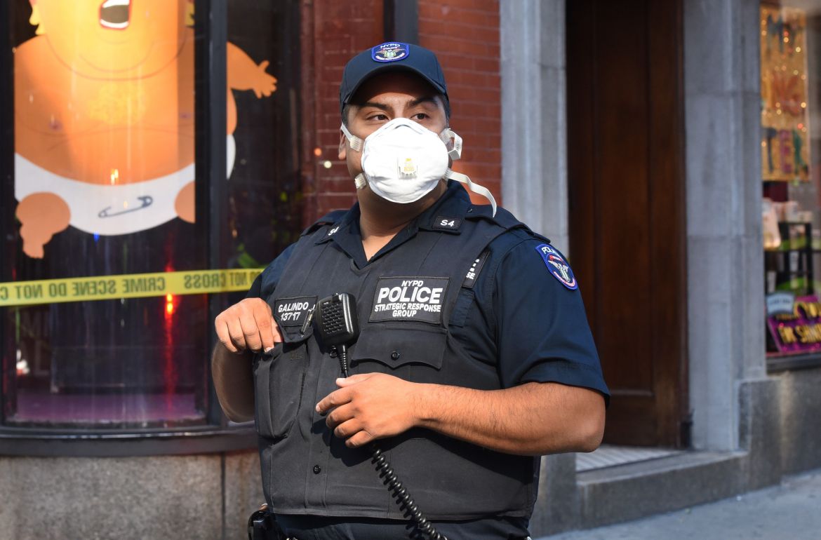 Tres meses de cárcel por robar tres mascarillas en un hospital de Londres