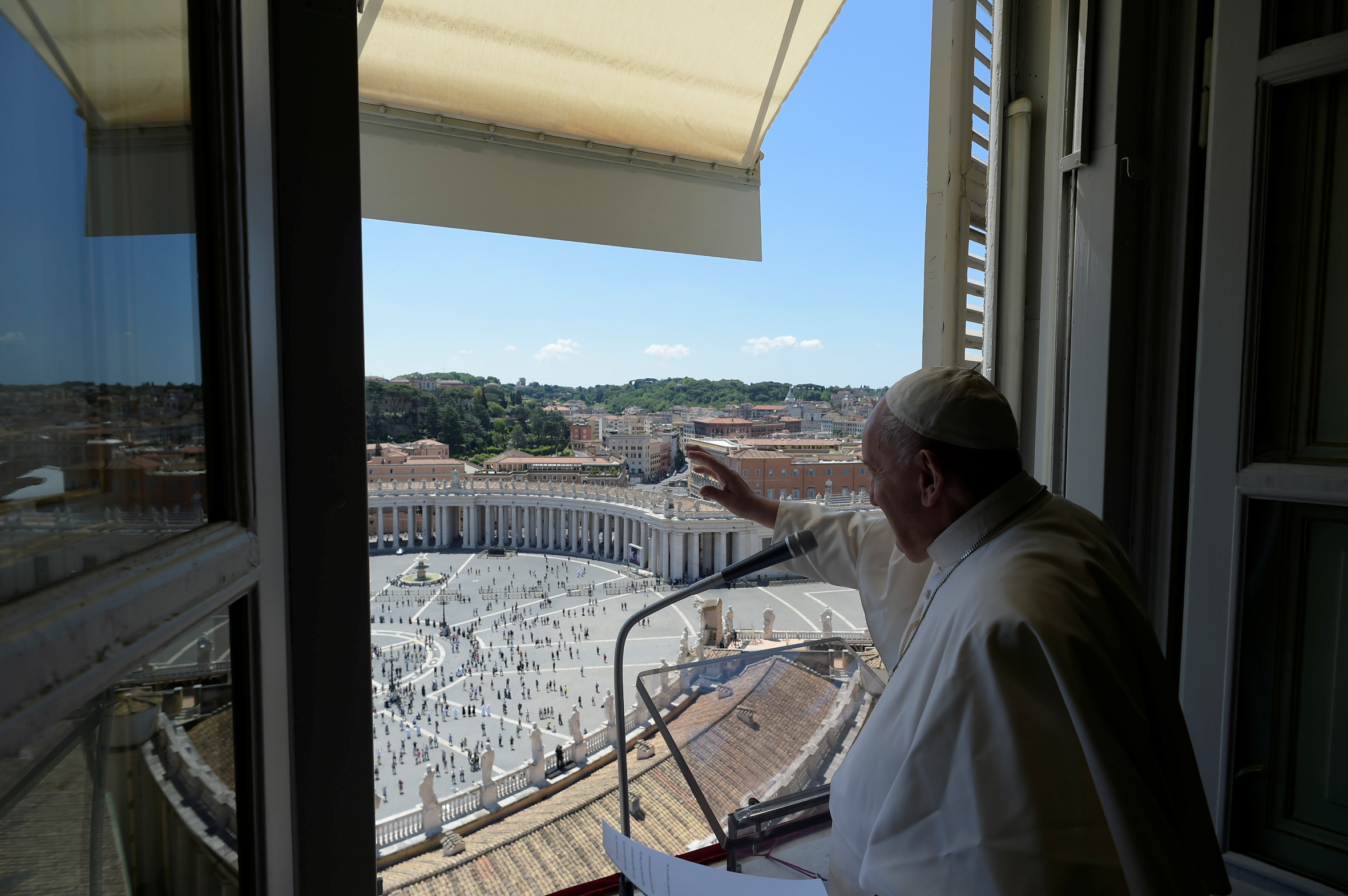 El papa Francisco muestra su cercanía con los enfermos de Covid-19 y sus familias