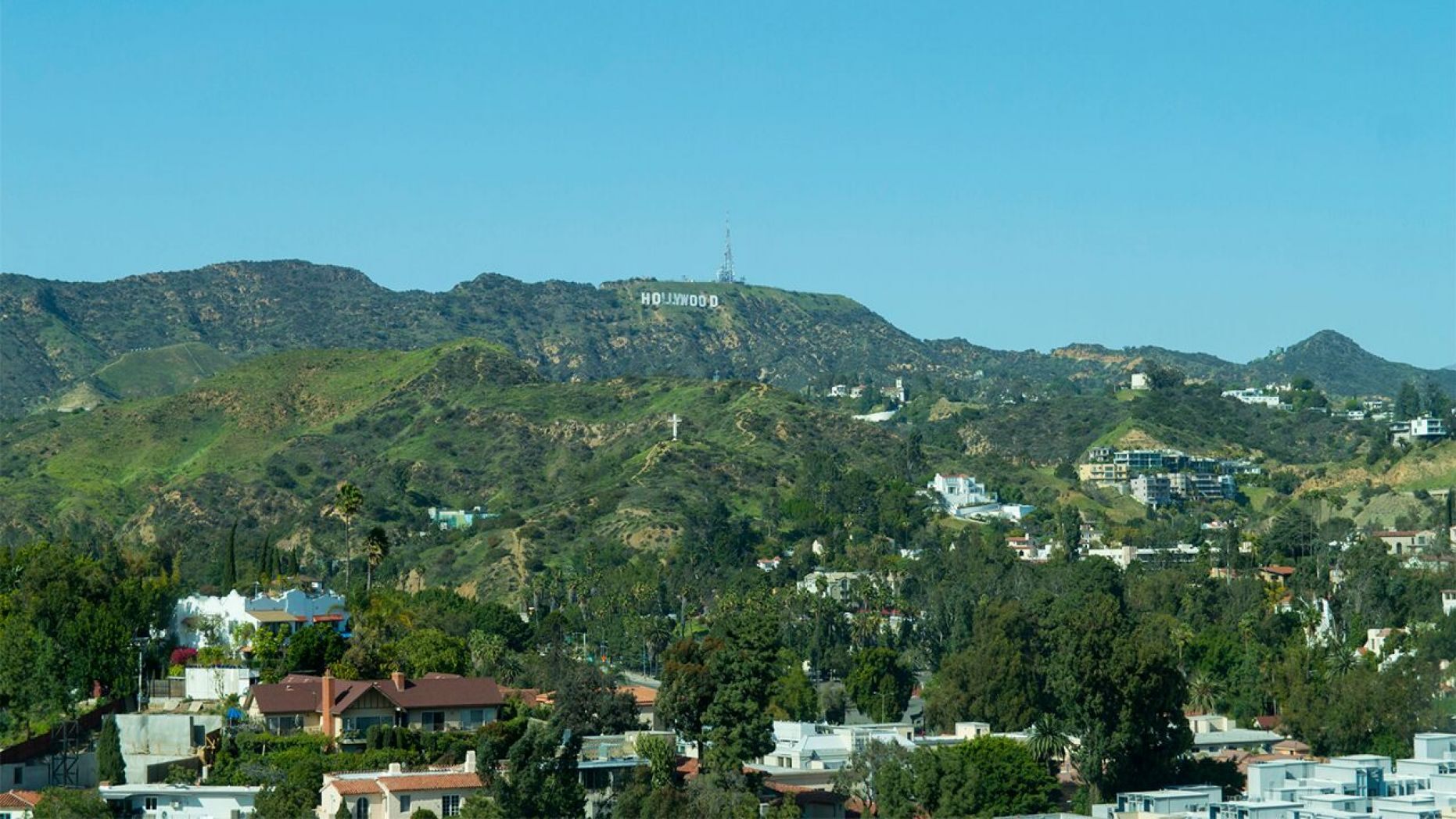 Las fiestas en casa de Hollywood Hills se descontrolan durante el brote de coronavirus