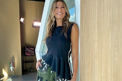 ¿Y cómo no enamorarse? La foto de Catherine Fulop en traje de baño