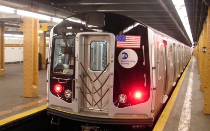 Grabaron a una pareja teniendo sexo en un tren de Nueva York tras ser desinfectado