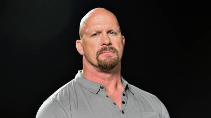 Stone Cold respondió a la fan que uso su imagen para defender postura racista