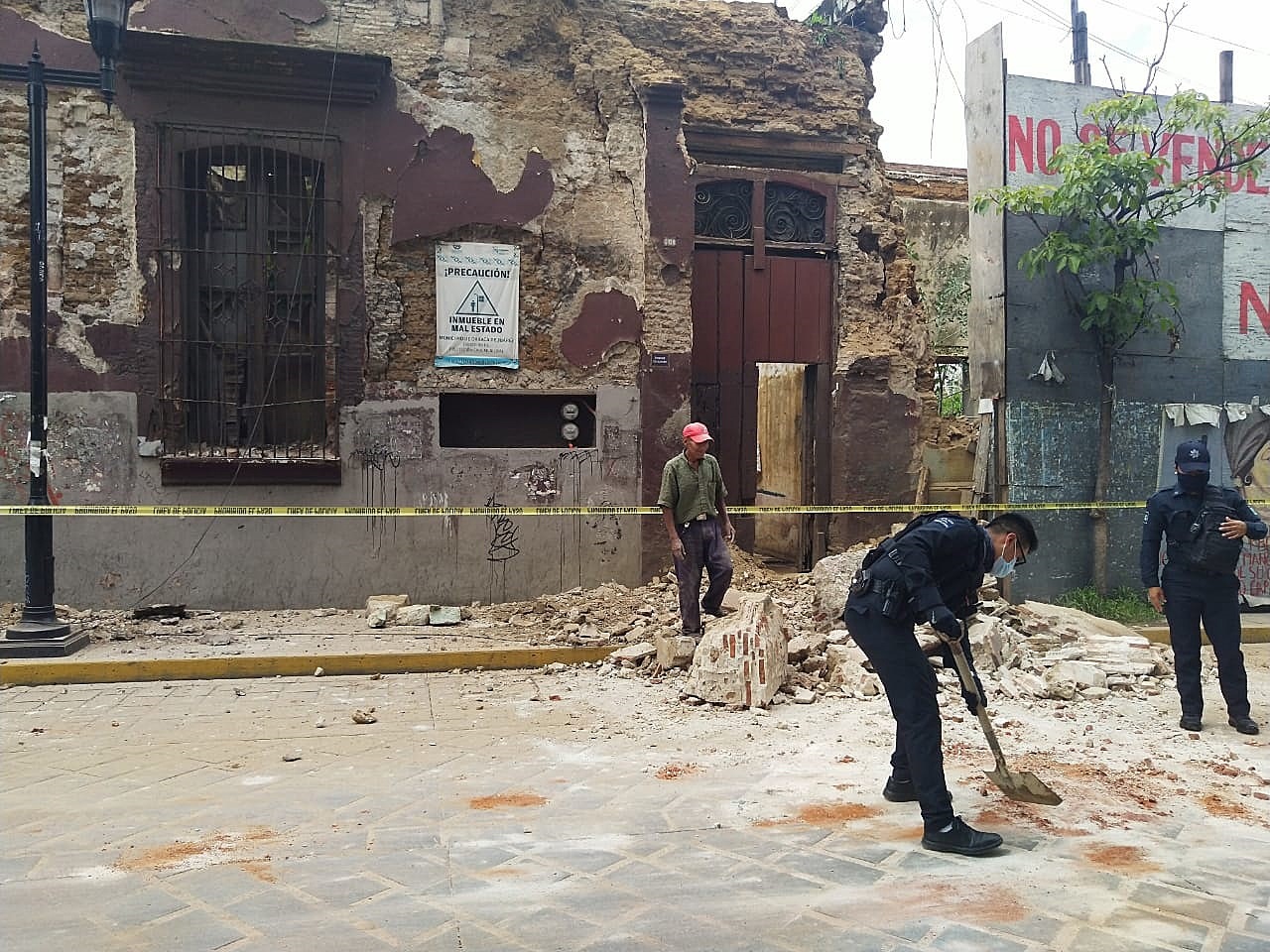 Al menos cinco muertos por el fuerte terremoto de 7.5 en el sur de México