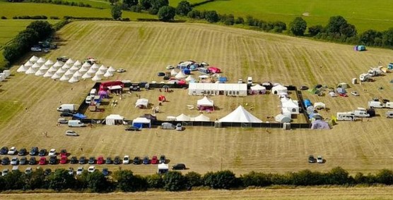 Mujer sufre un infarto en el festival de sexo