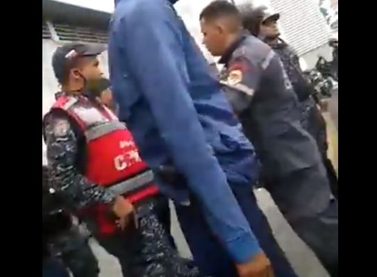 “¡Qué te pasa a ti!”: Así fue la “tangana” entre la PNB y los Bomberos de Caracas (Video)