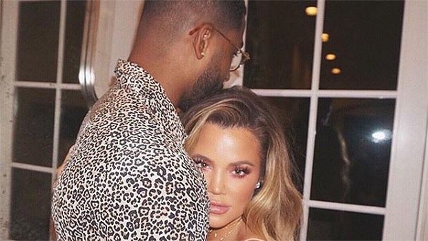 Khloé Kardashian y Tristan Thompson fueron capturados en un momento romántico en la fiesta de un amigo