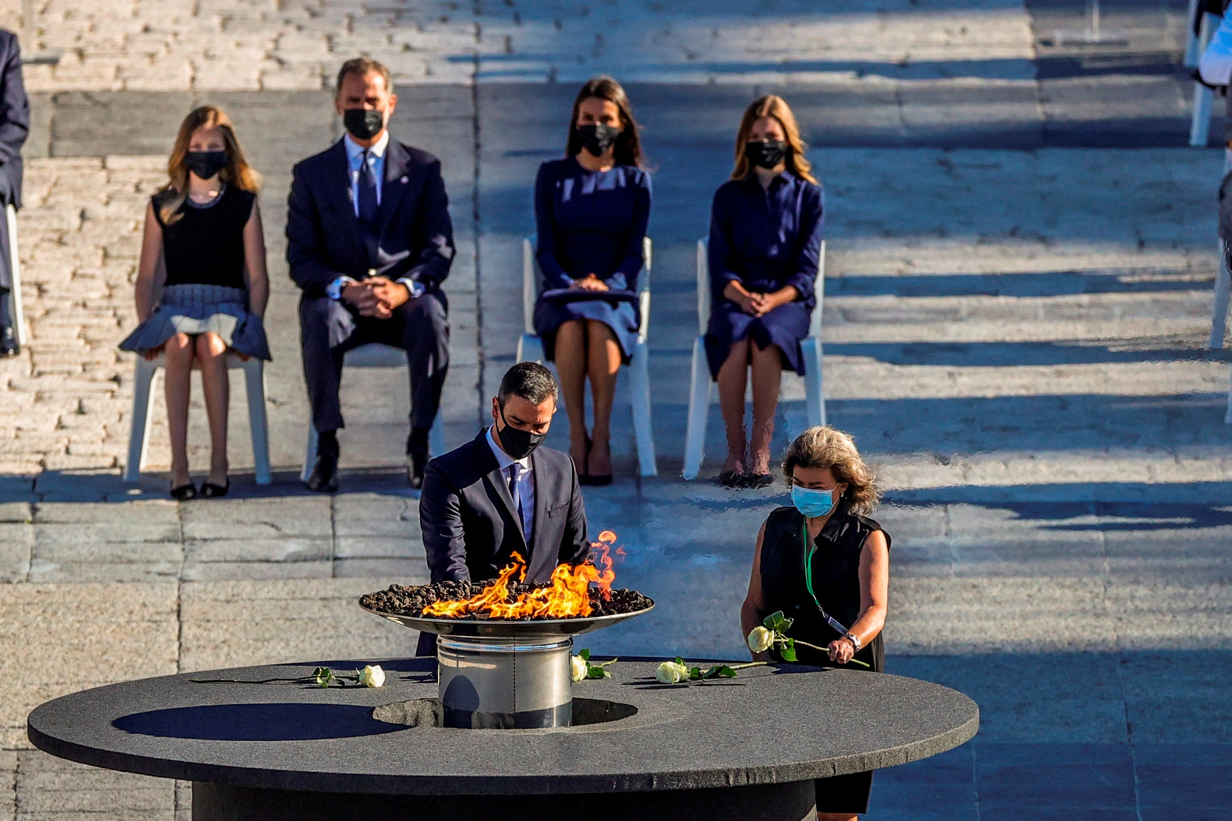 Una ceremonia de Estado recuerda a las víctimas del coronavirus en España