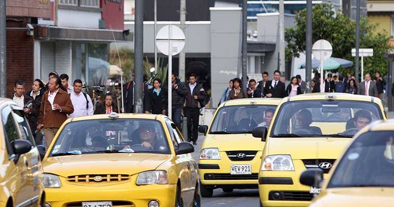 “Le pasó por encima”: Capturaron a taxista que atropelló a una venezolana y a su hijo en Colombia