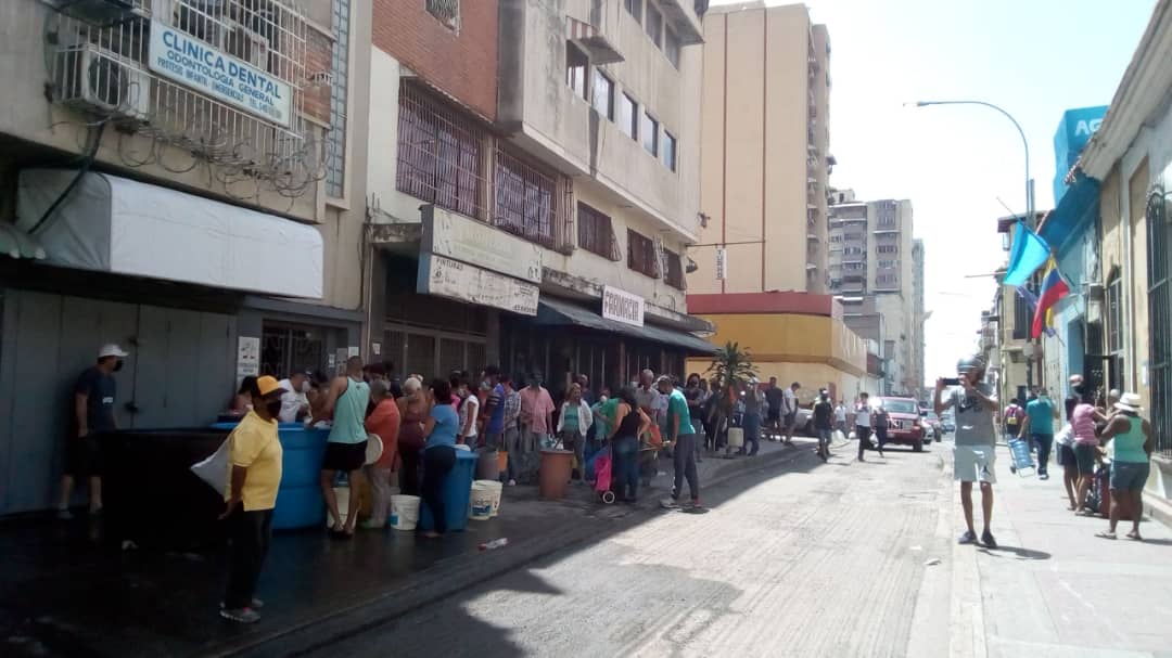 Habitantes de la parroquia Santa Rosalía siguen sufriendo por el servicio de agua potable #5Jul (Fotos)