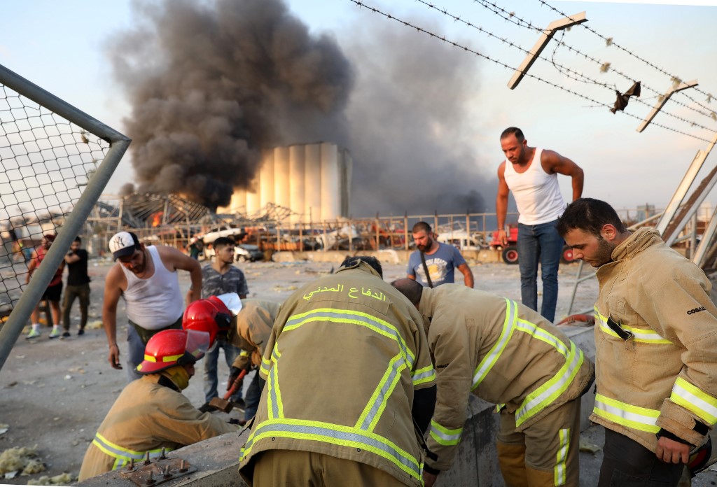 En imágenes el estallido en los depósitos del puerto de Beirut