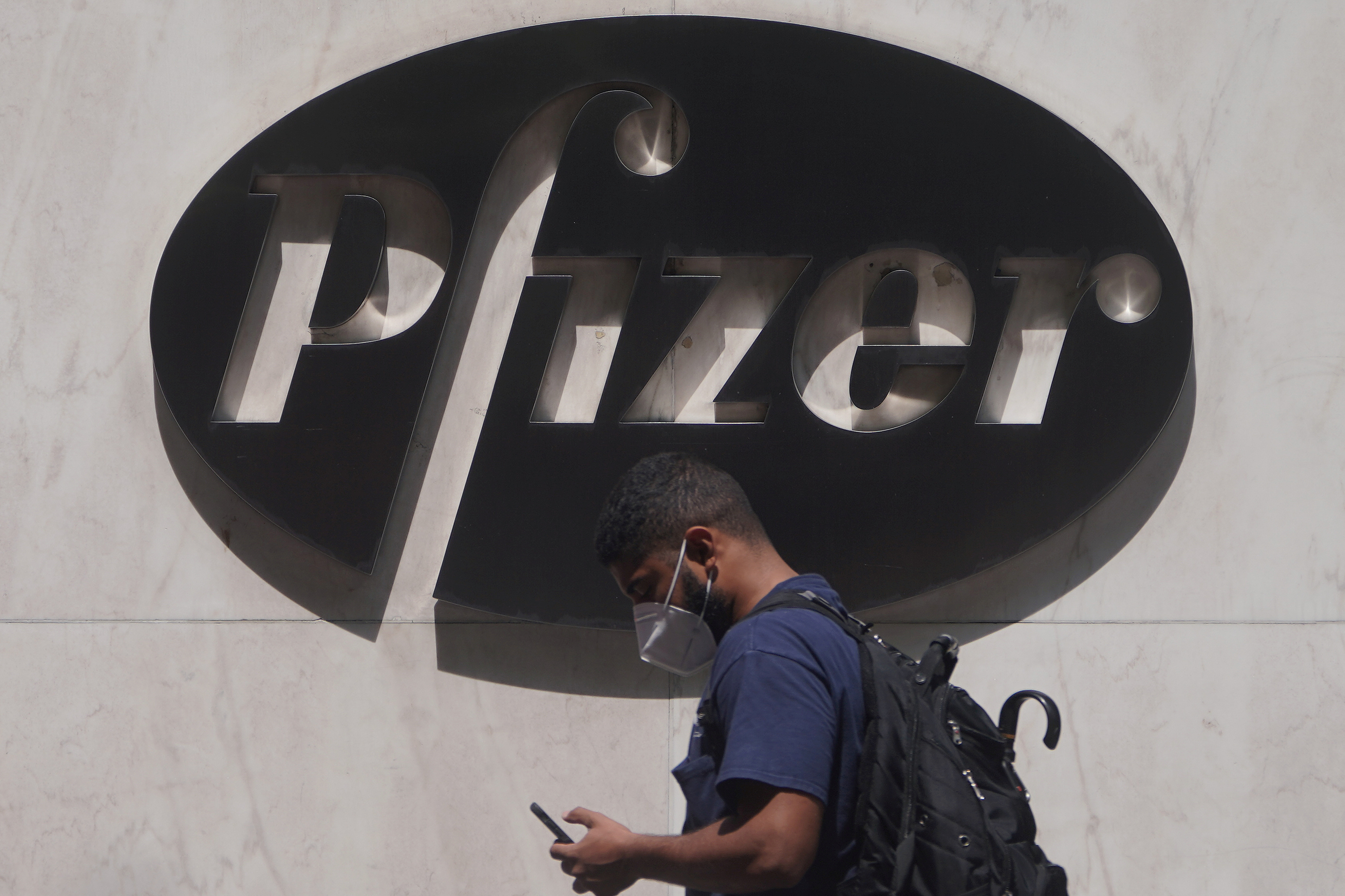 Pfizer firma acuerdo de distribución del remdesivir de Gilead para el Covid-19