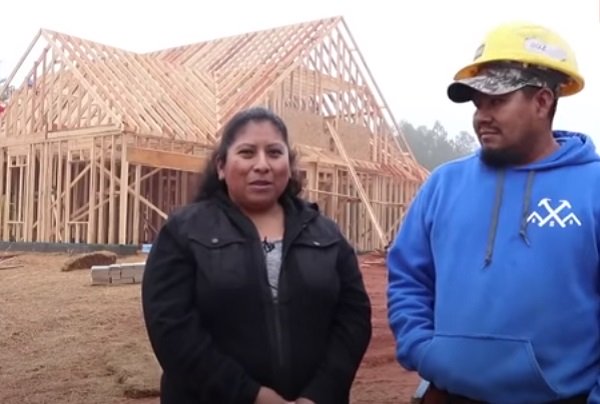 “No tengan miedo”: Matrimonio latino emprendió en EEUU con una exitosa constructora