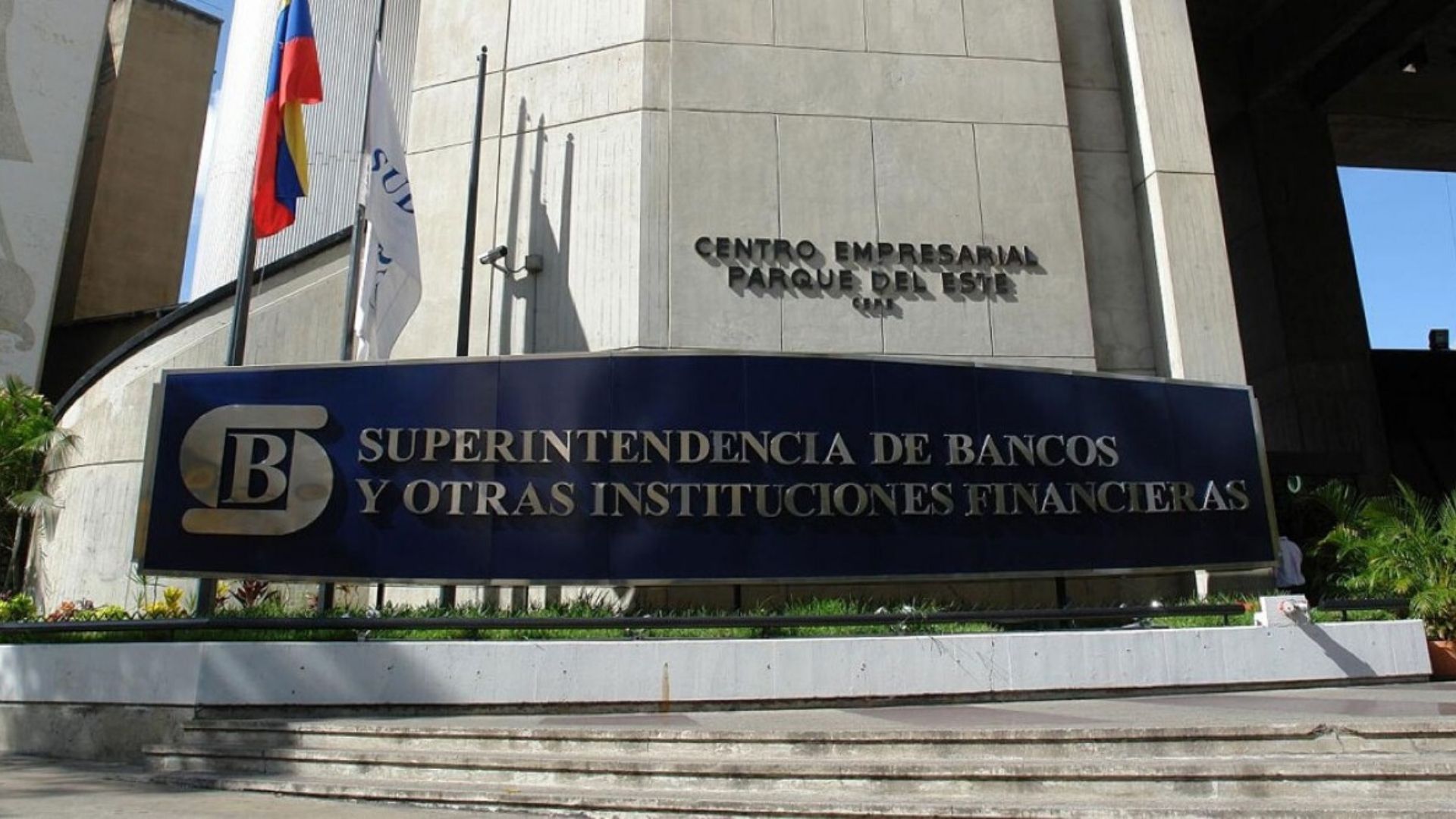 Este viernes #31Dic la banca nacional no trabajará