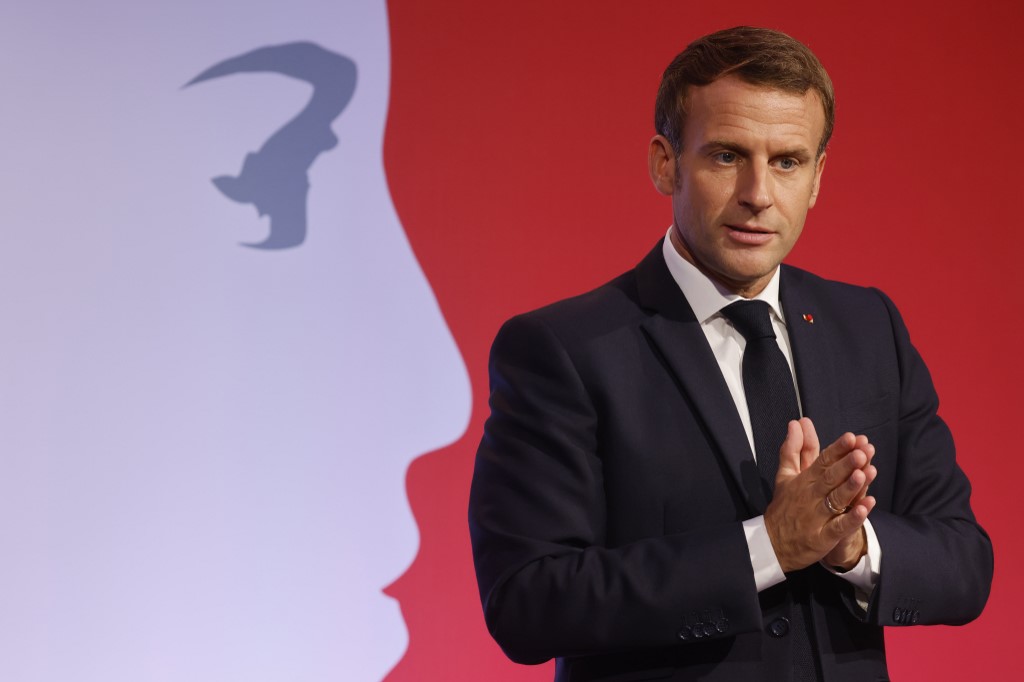 Macron llama a Francia a combatir el “separatismo islamista”