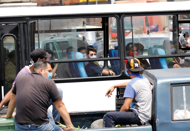 Régimen chavista detalló los HORARIOS para los nuevos sectores reactivados en flexibilización