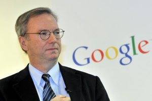 El ex CEO de Google afirmó que las redes sociales son unas “amplificadoras de idiotas y locos”