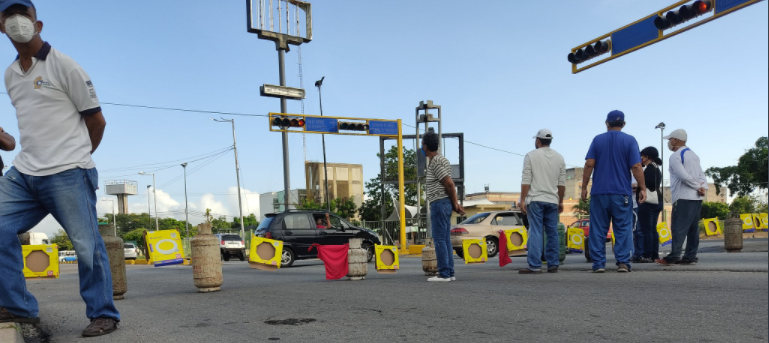 Protestan en Bolívar por segundo día consecutivo para exigir gas #14Oct (Fotos)