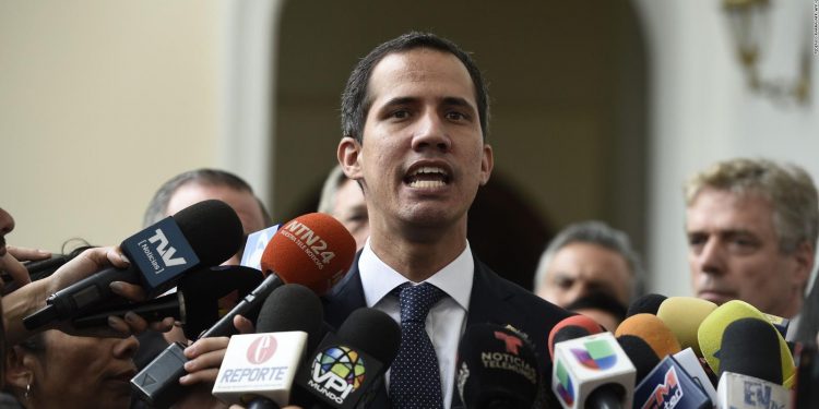 Juan Guaidó informa que el periodista Roland Carreño continúa desaparecido