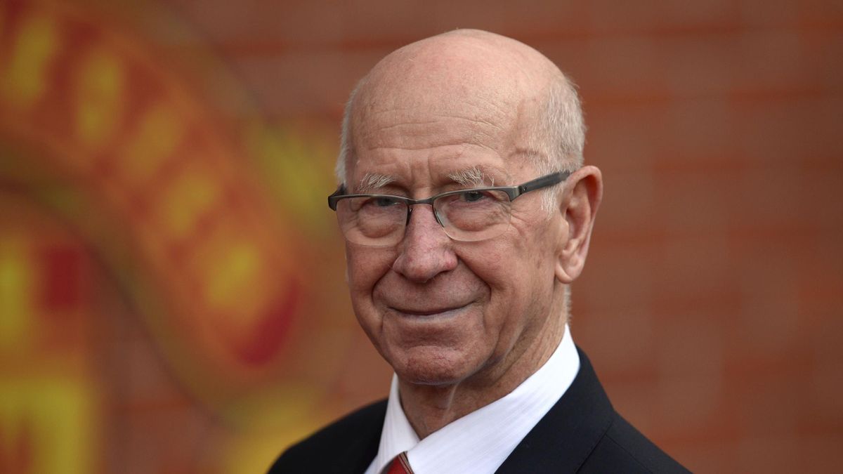 Diagnostican demencia a la leyenda del fútbol inglés, Sir Bobby Charlton