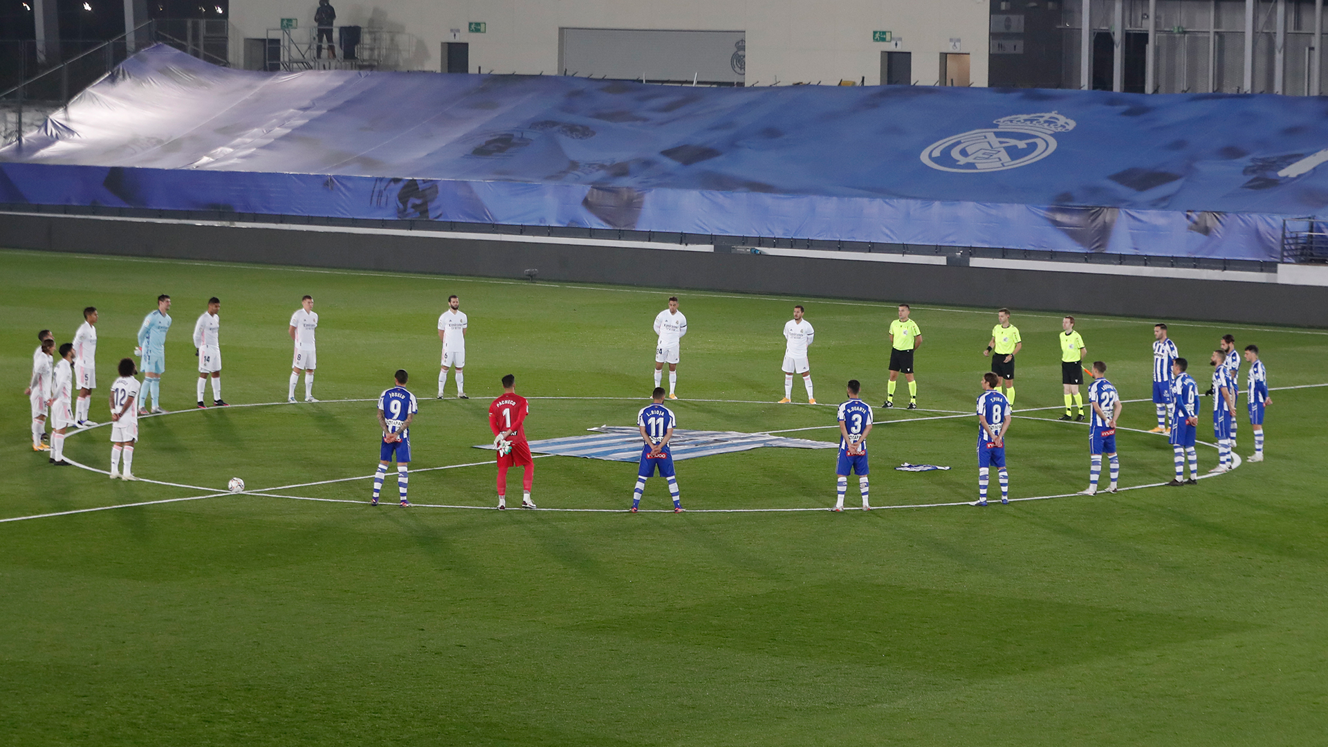 El conmovedor homenaje del Real Madrid a Maradona (Video y fotos)