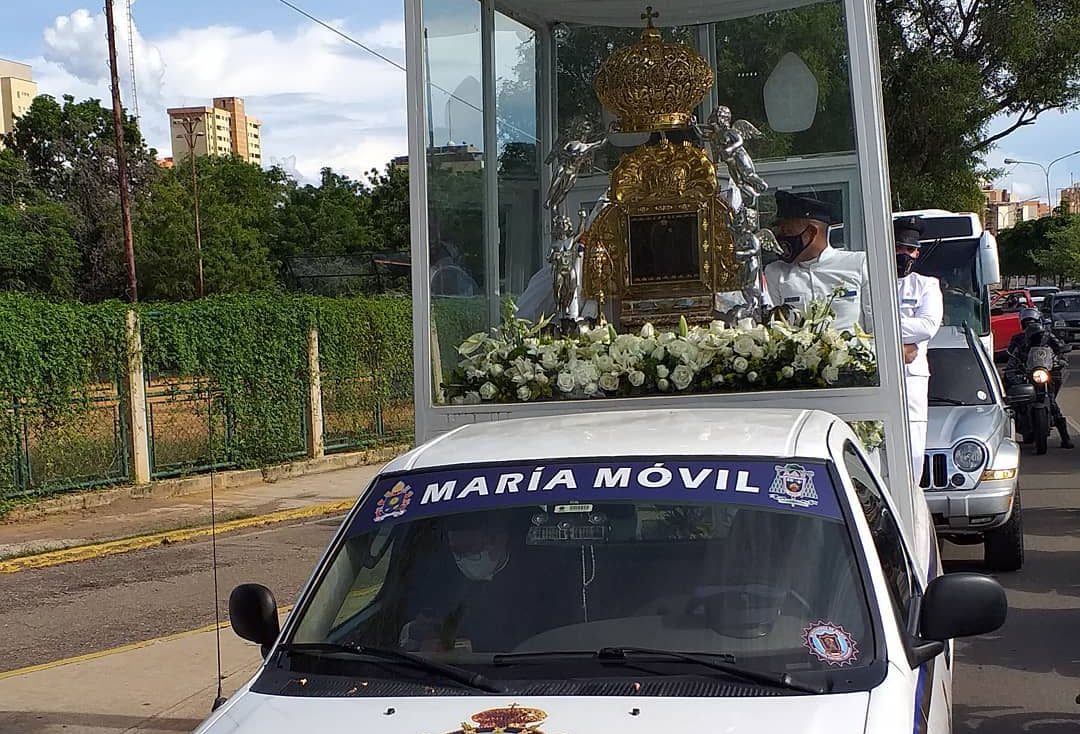 La Chinita bendijo a los zulianos a bordo del “María móvil” (Fotos y Videos)