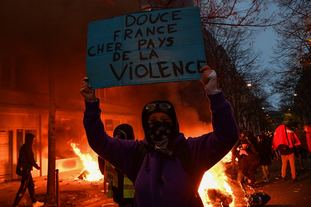 Casi un centenar de detenidos y 67 policías heridos en manifestaciones en Francia