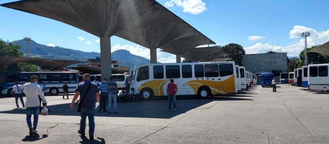 Régimen de Maduro suspende viajes interurbanos hacia Táchira por repunte del coronavirus