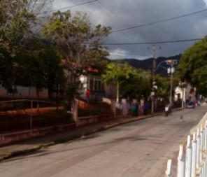 Así se encuentra con pocos votantes en la escuela Francisco Esteban Gómez de Nueva Esparta este #6Dic