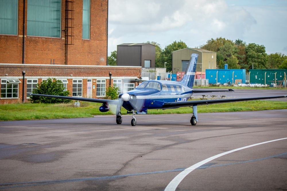 Bill Gates y Jeff Bezos respaldan el desarrollo de un avión propulsado por hidrógeno