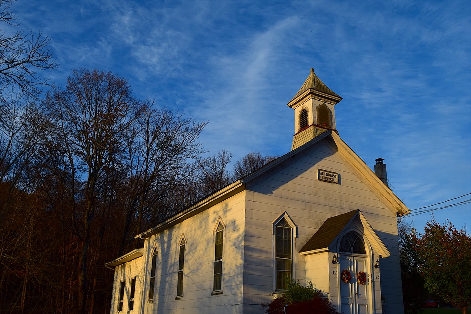 Detuvieron a un hombre por vandalismo en una iglesia de Florida