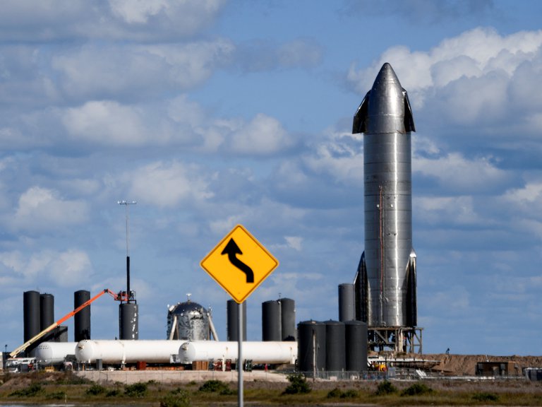 Explotó el prototipo de nave espacial de SpaceX durante un intento de aterrizaje (Video)