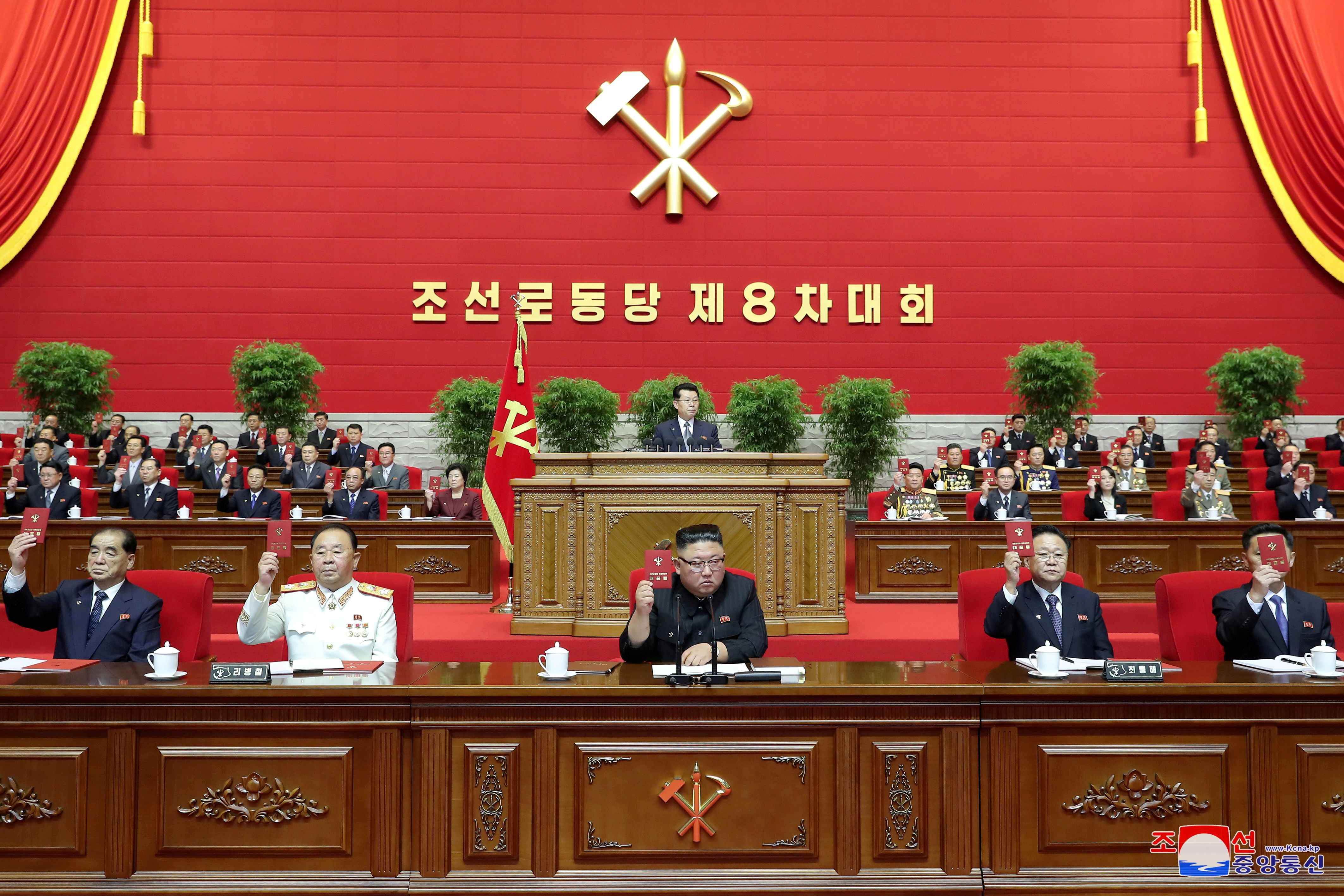 Kim Jong Un insta a EEUU a poner fin a su política hostil para mejorar las relaciones