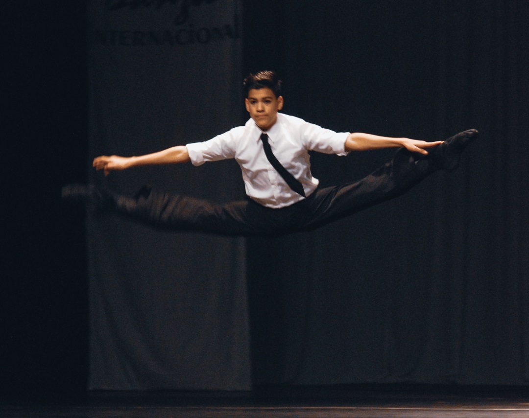 El margariteño Daniel Guzmán gana el tercer lugar en Bari Ballet Competition