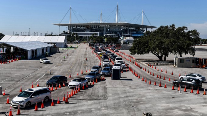 Hard Rock Stadium se convirtió en un centro de vacunación contra el Covid-19